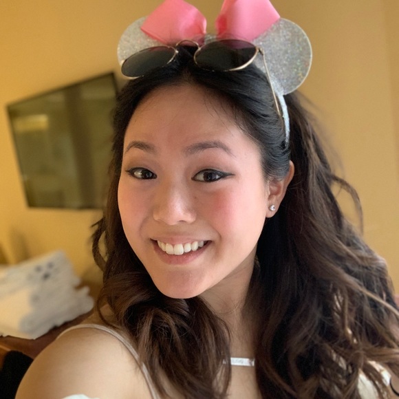 Meet your Posher, Kelly - Picture 2 of 3